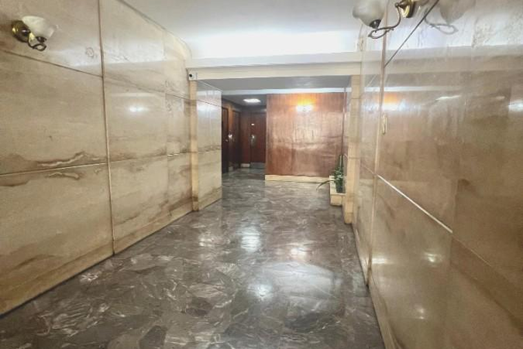 URQUIZA 1400. Oportunidad. Cochera incluída.