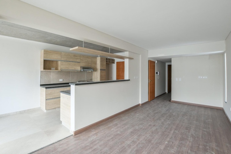 DEPARTAMENTO DE DOS DORMITORIOS VENTA PATIO EXCLUSIVO CENTRO ROSARIO