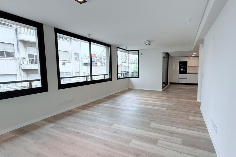 DEPARTAMENTO DE TRES DORMITORIOS  EN SUITE VENTA PARRILLERO EXCLUSIVO CENTRO ROSARIO