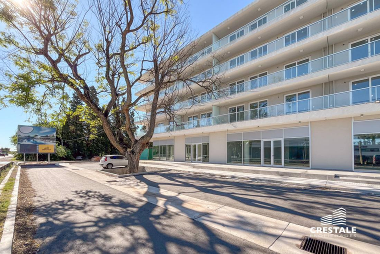 Local en venta, ÚNICO GOLF - Av. Eva Perón y Ugarteche