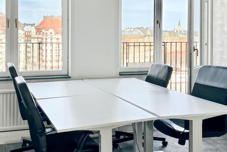 Alquiler de oficina comercial para 4 personas en Montevideo, No18 El Globo