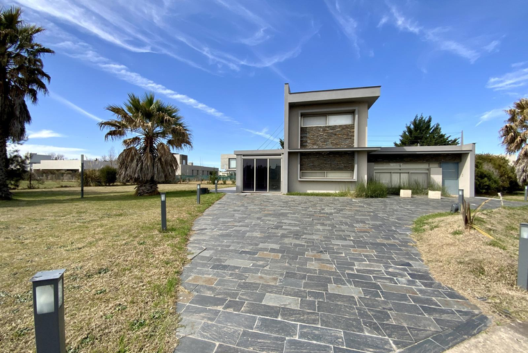 Casa en venta Puerto Roldan