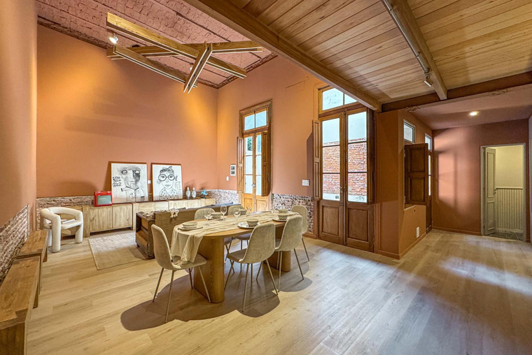 Casa de 3 dormitorios de revista con patio y terraza más pileta