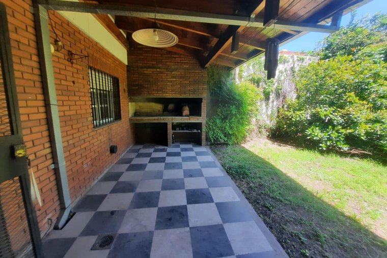Casa en venta 3 dormitorios - Rosario, España y Hospitales