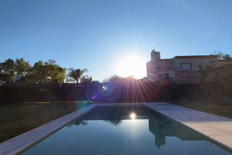 Vacaciones en familia casa con pileta en Roldán.