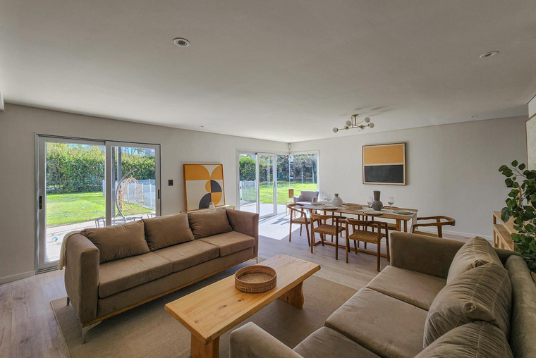 CASA DE 3 DORMITORIOS VENTA JARDIN Y PILETA EXCLUSIVOS FUNES ROSARIO