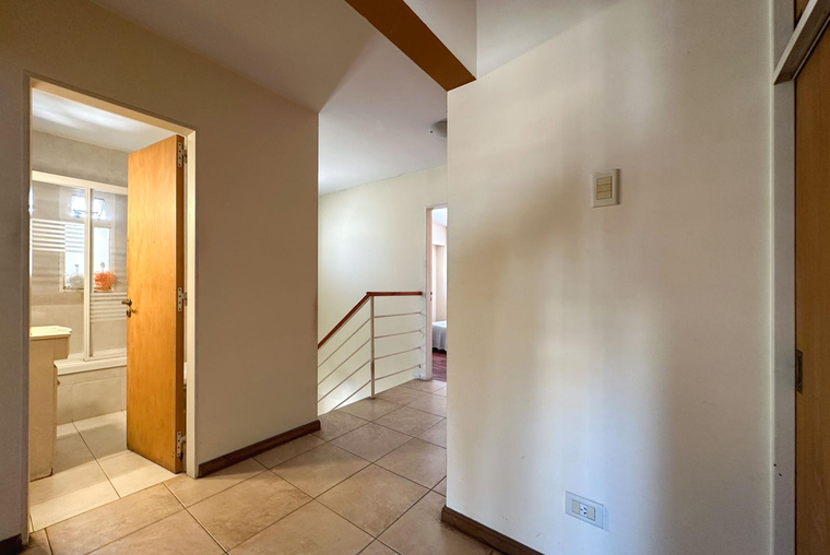 Departamento duplex de 3 dormitorios con terraza exclusiva y pileta