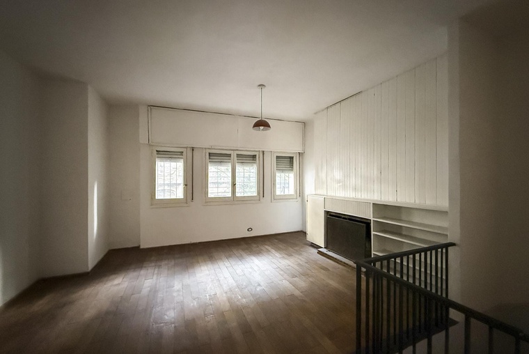 Casa de 3 dormitorios en planta alta con terraza y parrilla