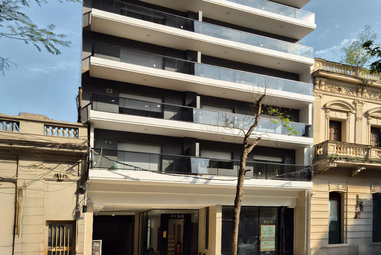 Departamento de 1 dormitorio con balcón de oportunidad en el Centro