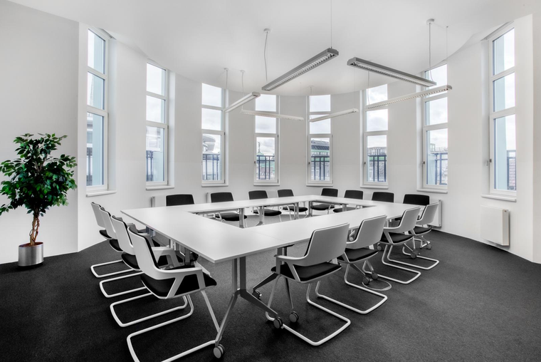 Alquiler de oficina comercial para 4 personas en MONTEVIDEO, World Trade Center III .