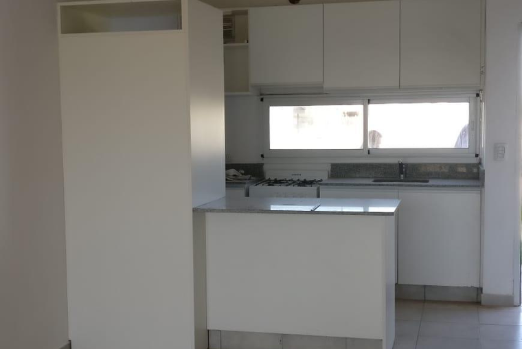DUPLEX DE 2 DORMITORIOS VENTA VISTA FRANCA AL LAGO ROLDAN 