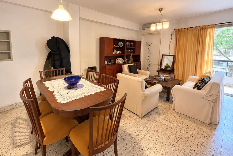 DEPARTAMENTO POR ESCALERA DE 2 DORMITORIOS   COMODIN VENTA BARRIO MARTIN ROSARIO