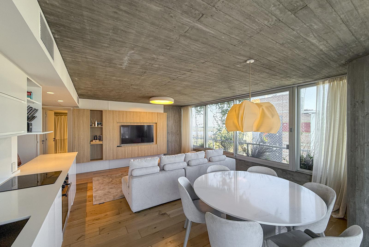 Departamento de 2 dormitorios amoblado con cochera, baulera y amenities en Costavia