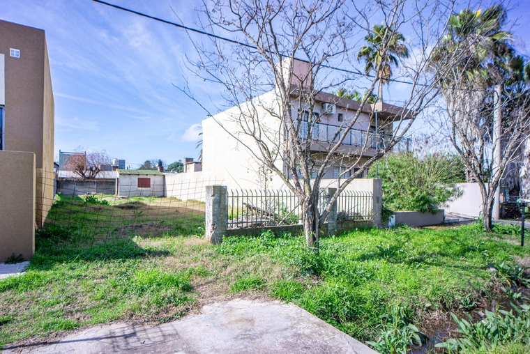 Terreno en  Funes con Proyecto de Casa 2 dormitorios y 2 baños