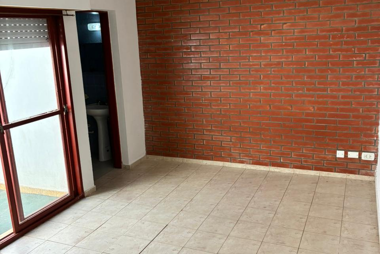 Alquilo monoambientes en Vera Mujica al 900