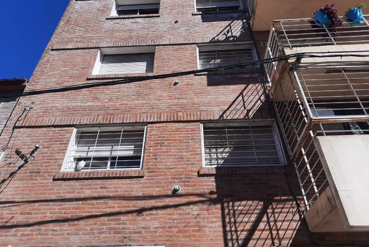 DEPARTAMENTO VENTA MONOAMBIENTE BALCON REPUBLICA DE LA SEXTA CENTRO ROSARIO