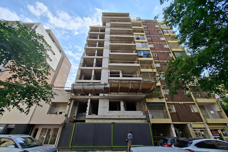 Departamento en venta, Roca y Catamarca