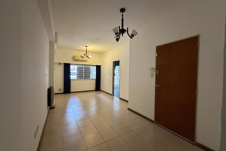VENTA- Balcarce / San Lorenzo - 3 dorm c/ coch