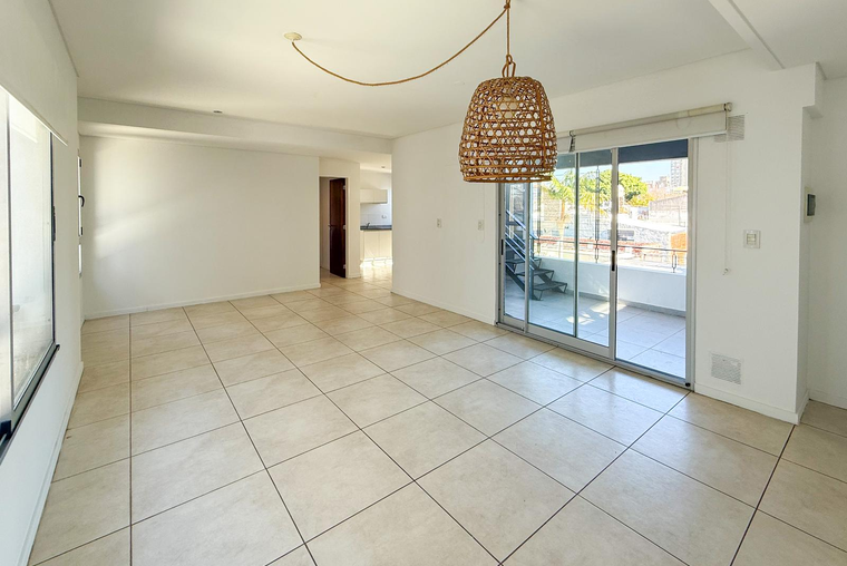 DEPARTAMENTO DE 2 DORMITORIOS VENTA BALCON CON PARRILLERO Y TERRAZA REP. DE LA SEXTA ROSARIO